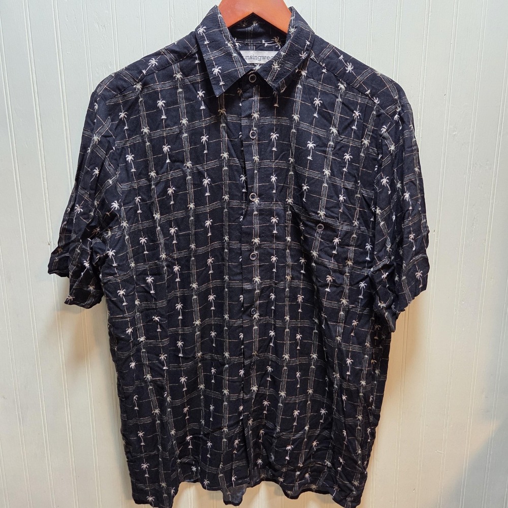 Vintage Munsingwear Shirt Mens Small Black Palm Tree Short Sleeve Rayon Hawaiian